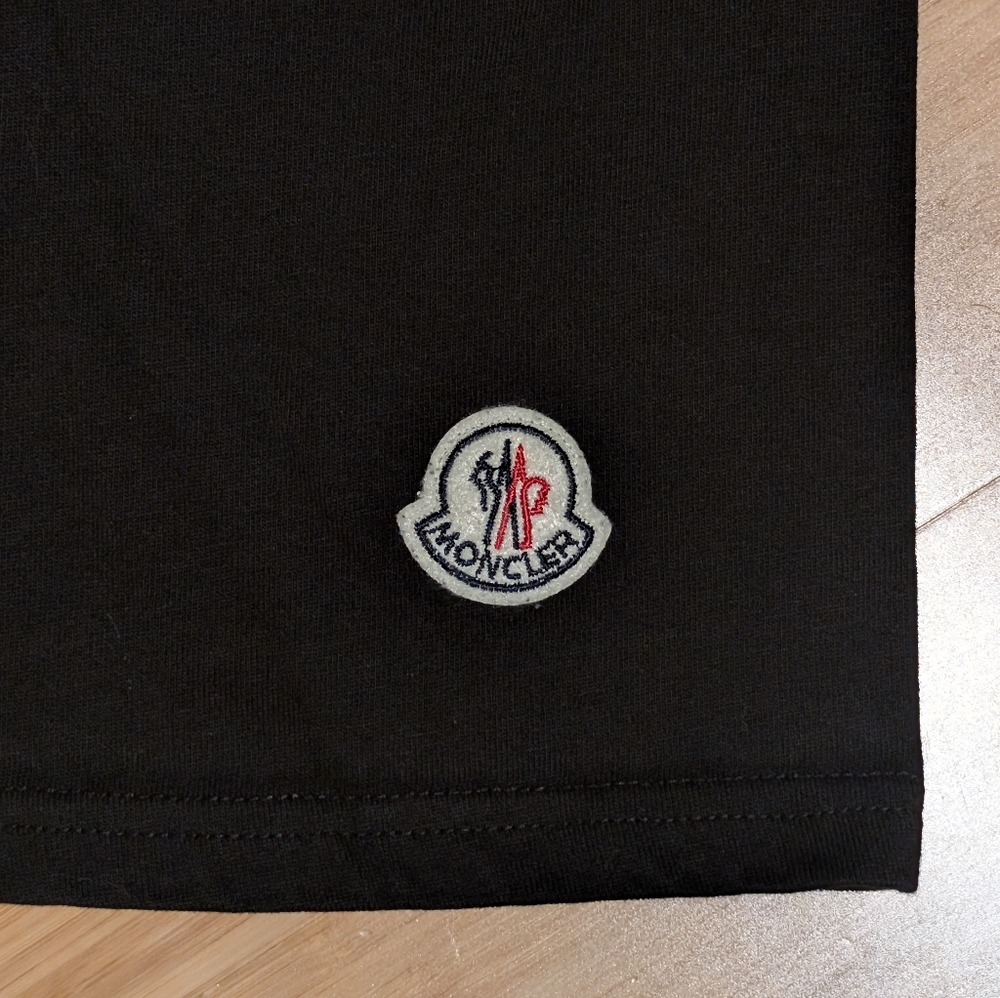 Moncler T-Shirt Men Black Logo Short Sleeve Designer Tee - Picture 3 of 7